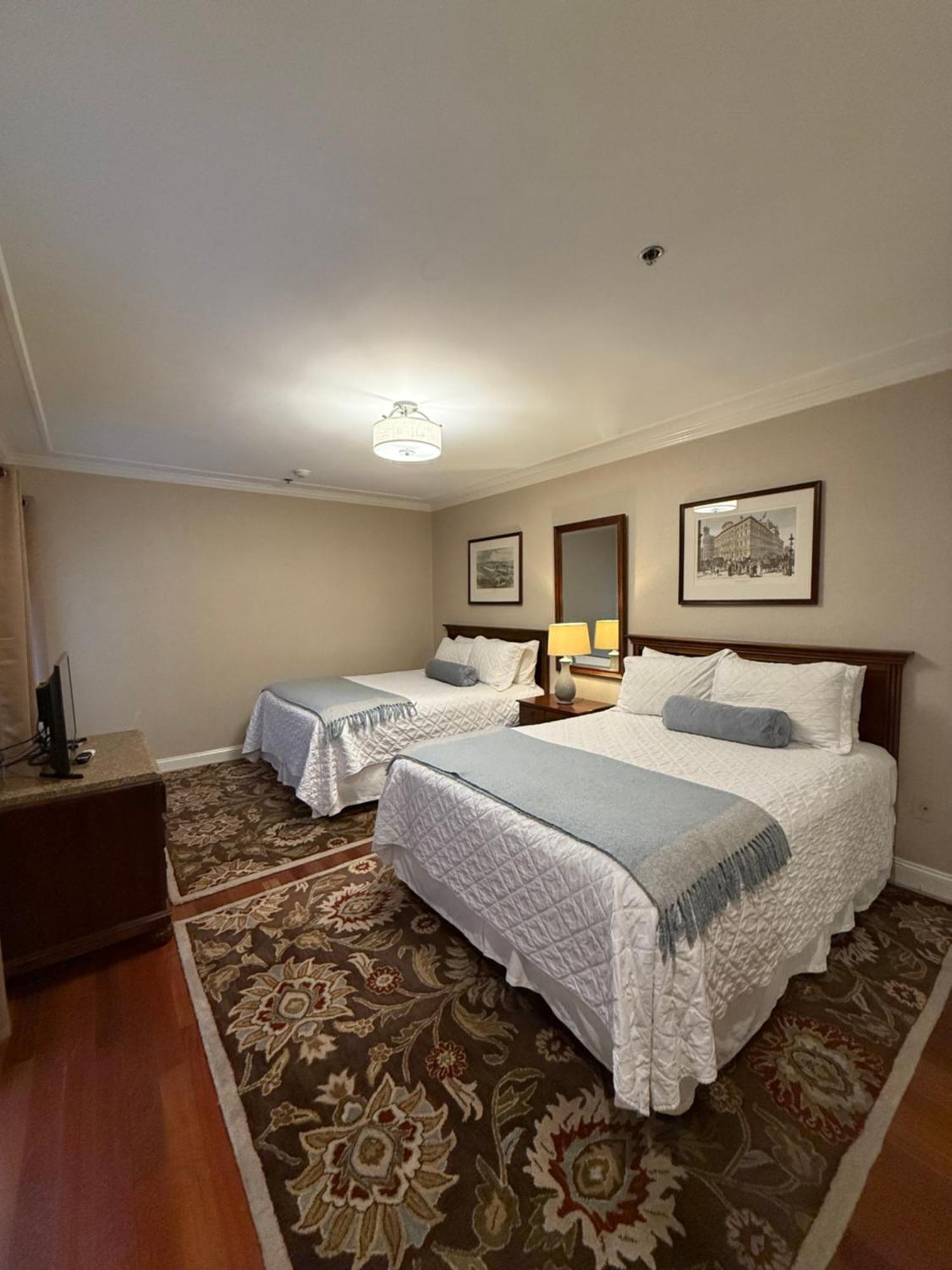 Penn's View Hotel