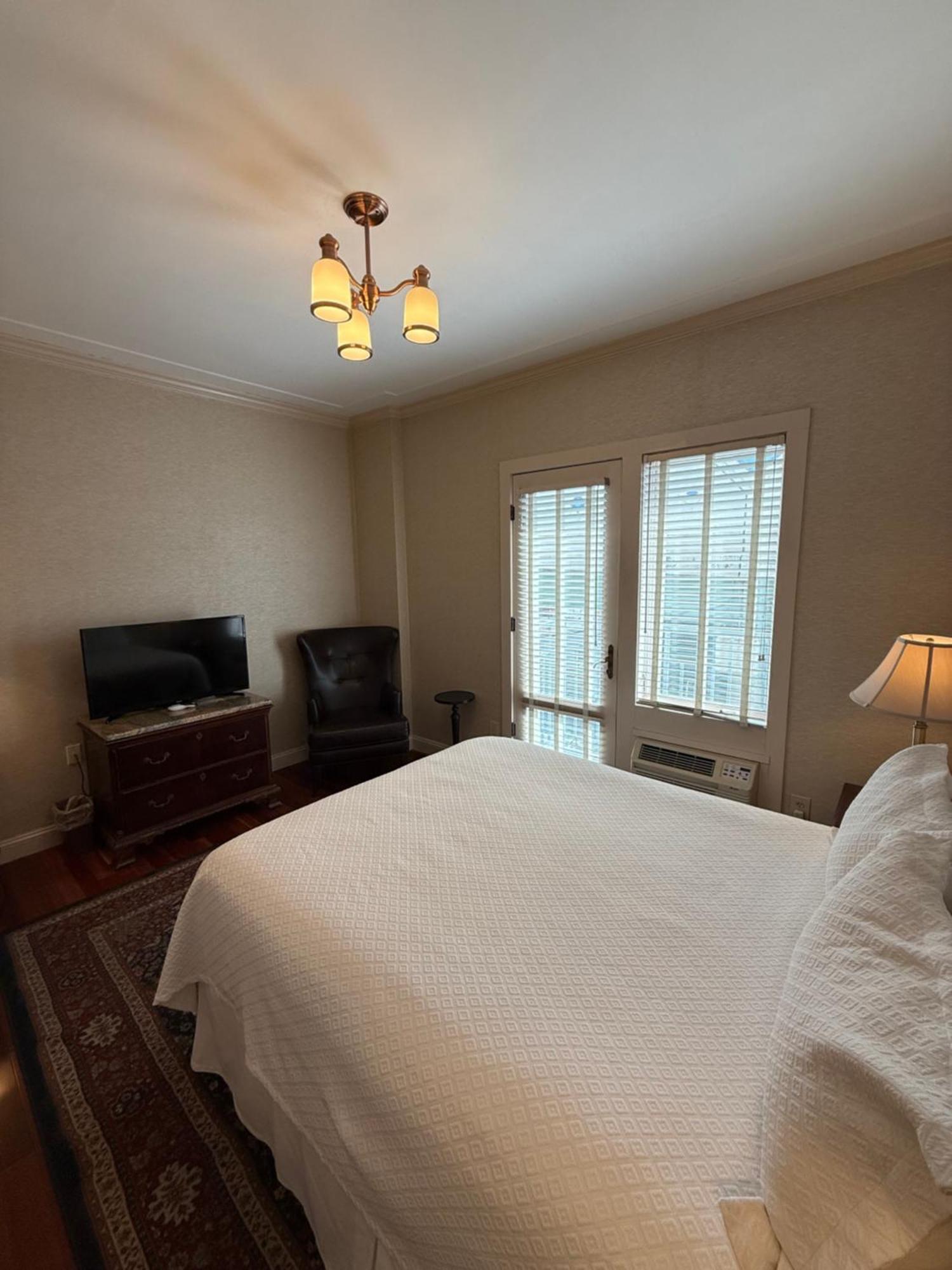 Penn's View Hotel Philadelphia